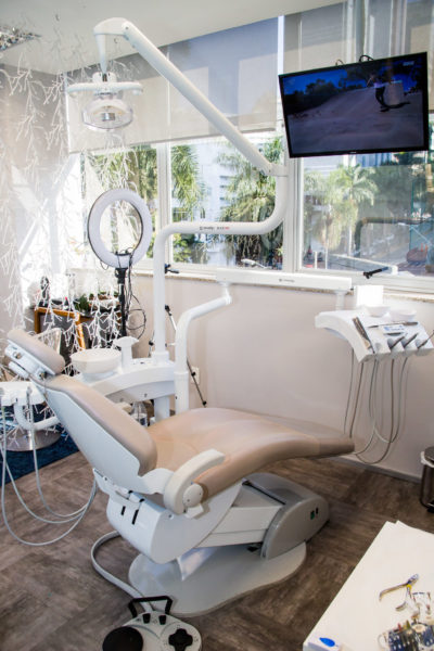 Consultório by Dr. Alysson Resende
