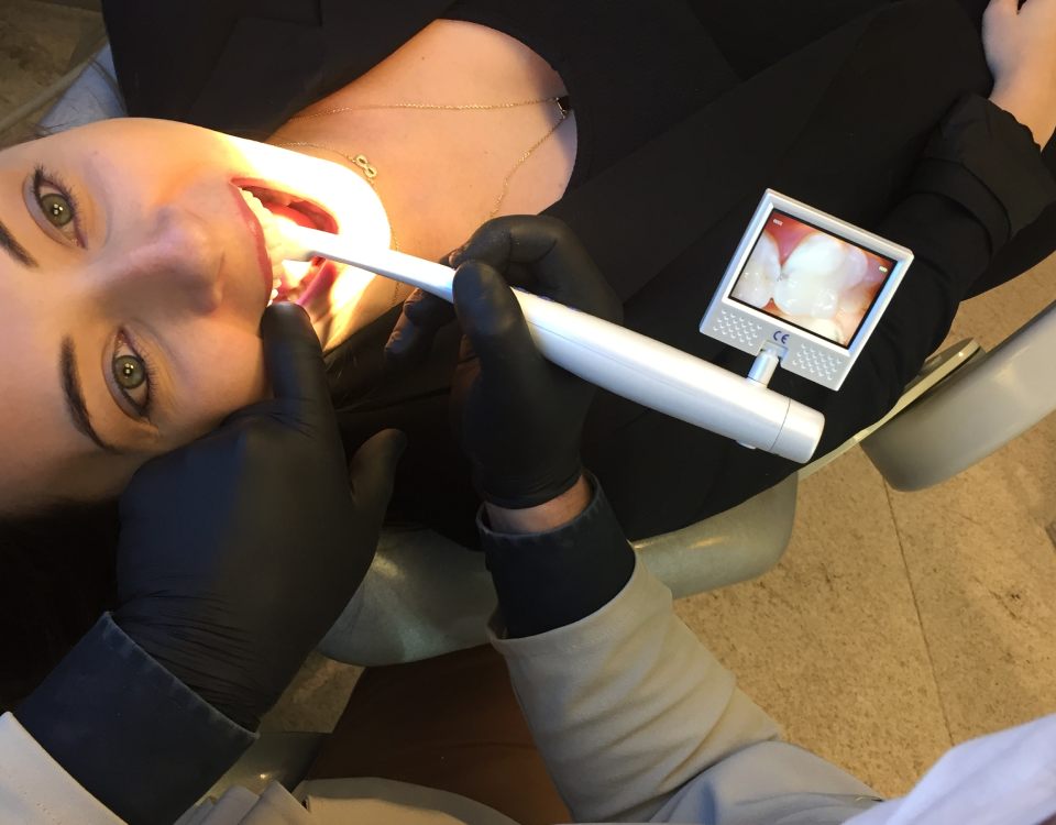 Por que fazer o checkup do sorriso? Dr Alysson Resende