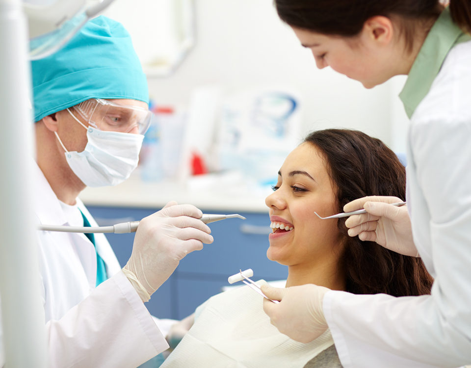 Odontologia humanizada by Dr Alysson Resende